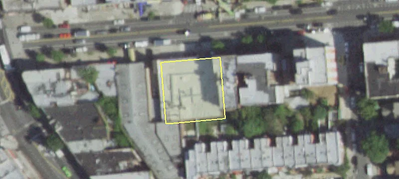 Column-Free Retail Space Available