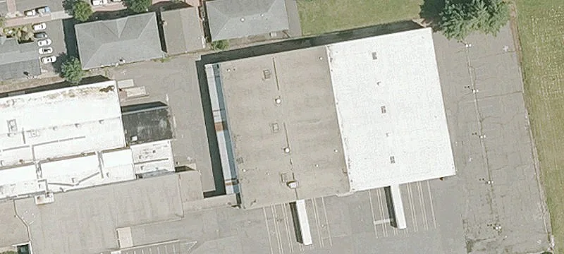 Mixed-Use Flex/Industrial Warehouse & Retail