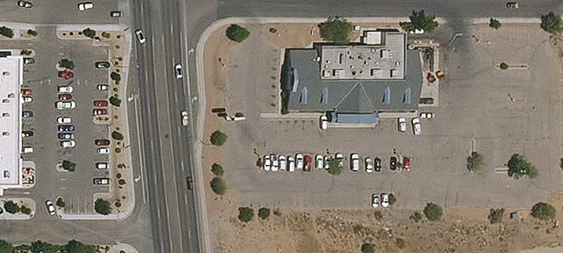 Restaurant Building on Large Lot