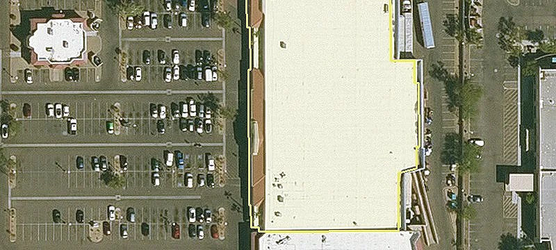 Retail Space with High Visibility
