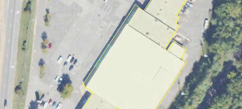 Retail Space in Shopping Center