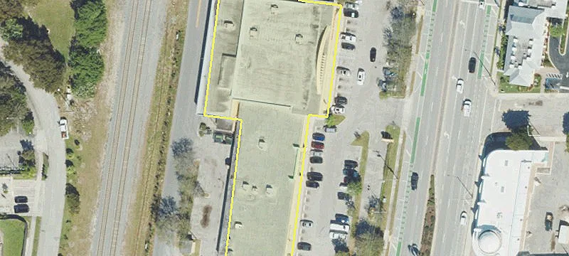 Retail Space on Federal Highway