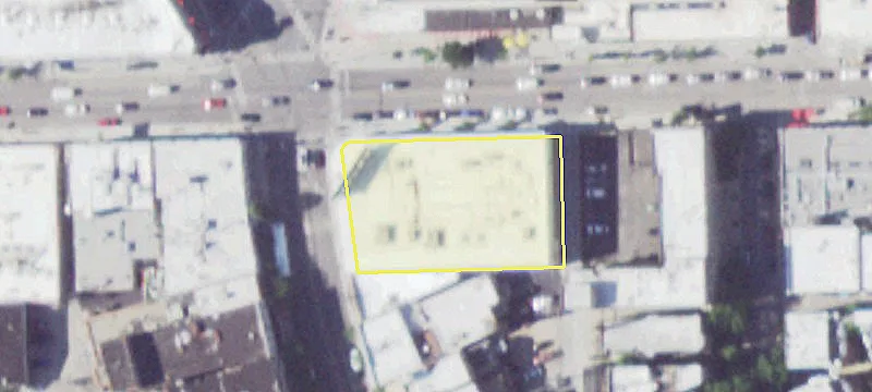 Retail Space in Lincoln Park
