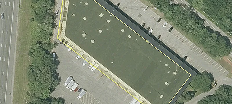 Spacious Warehouse with Highway Access