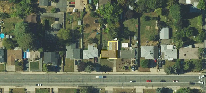 Retail Space in High-Traffic Corridor