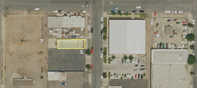 Industrial Building with Secured Yard