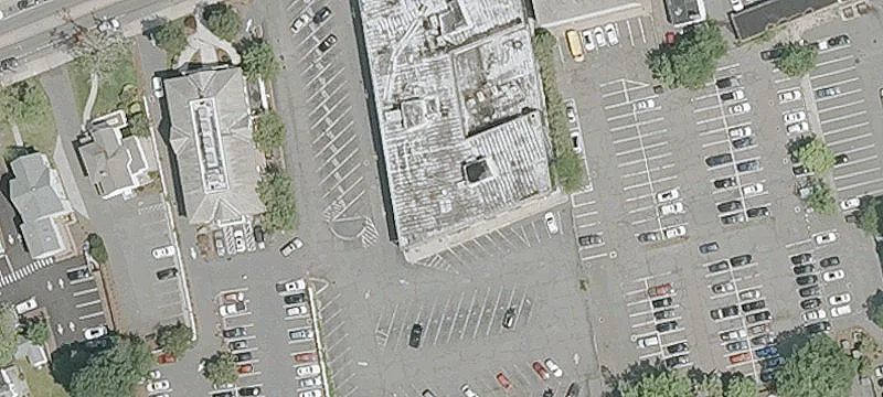 Prime Retail Space in Center