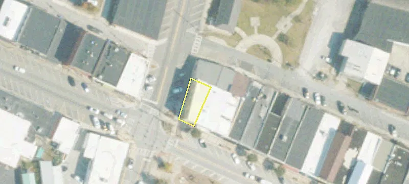 Retail Building Near Interstate I-75