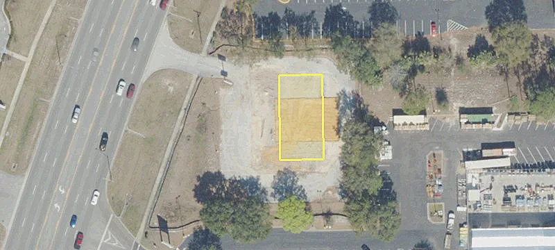 Retail Space in Maple Plaza