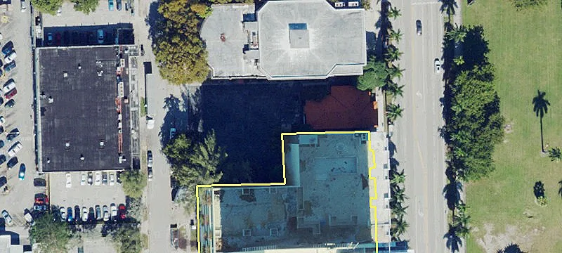 Prime Edgewater Location Retail Space