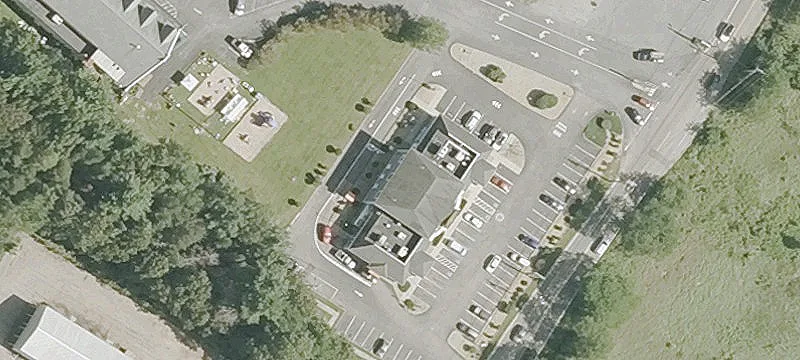 Retail Endcap Unit For Lease