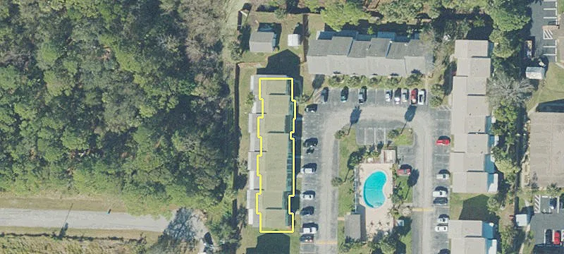 Retail Space in Bay Lakes