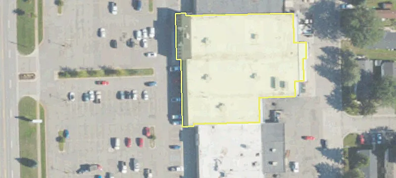 Retail Space in Busy Center