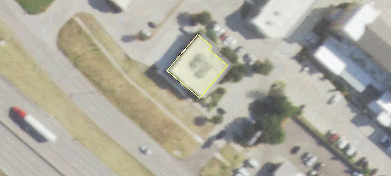Freestanding Retail Property on I-35