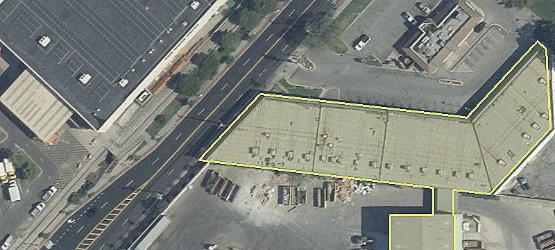 Retail Space in Brentwood Square