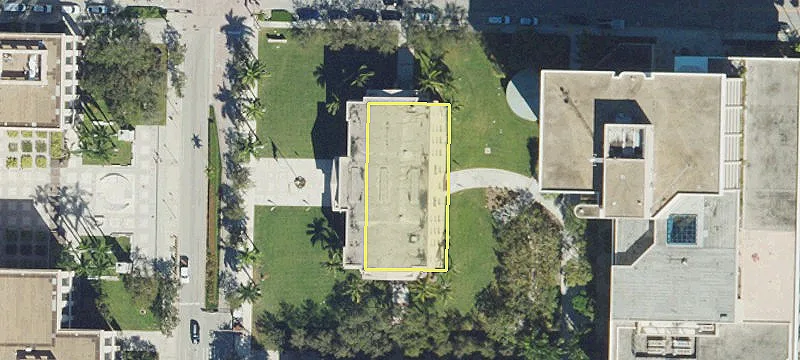 Prime Retail Space in West Palm