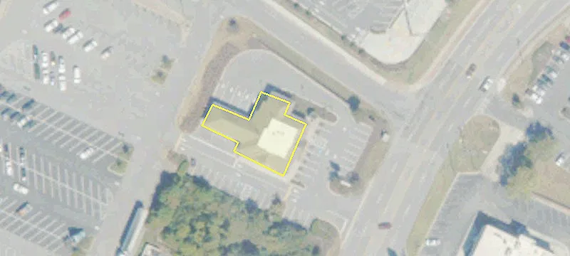 Retail Space with High Visibility