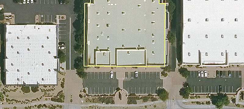 Retail Space in Glendale Plaza