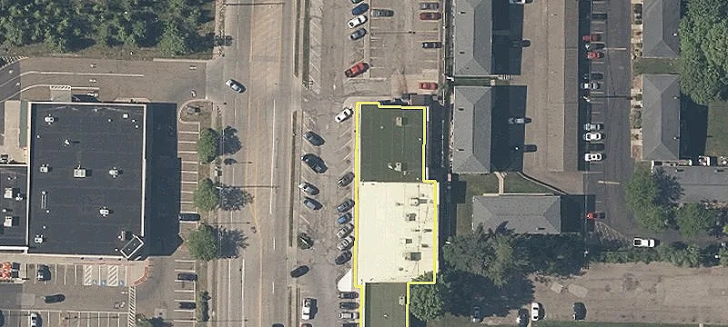 Retail Space in Cuyahoga Falls