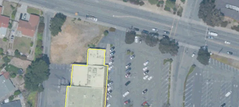 Retail Space in Pinole, CA