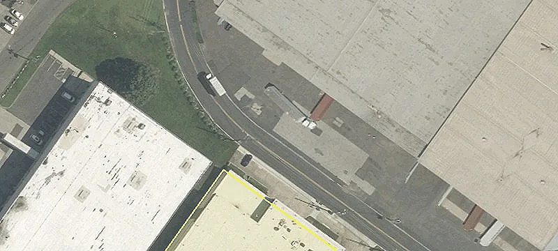 Industrial Space Near Philadelphia Bridges