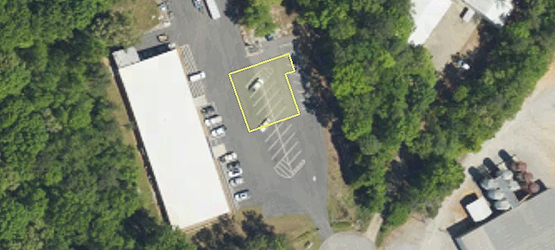 Industrial Building on 5.5 Acres