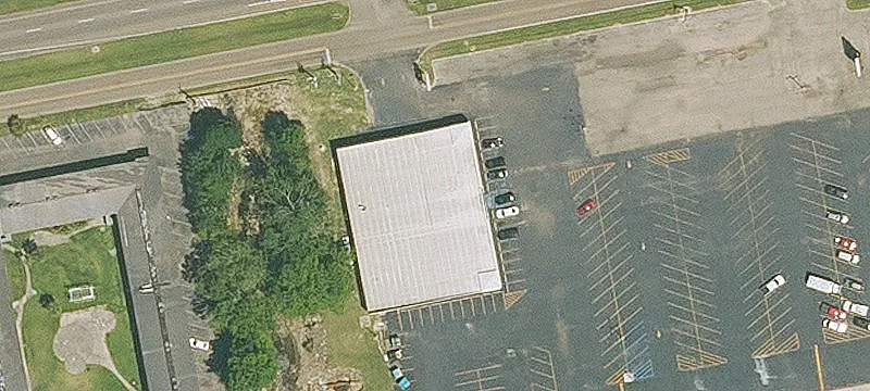 Retail Space in Brown Shopping Center