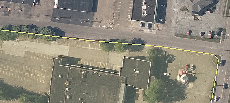 Retail Space on Lake Avenue