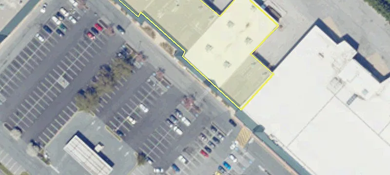 Retail Space in Wayne Plaza