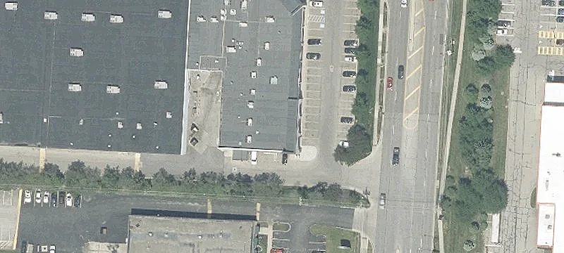 Retail Space in StoneRidge Plaza