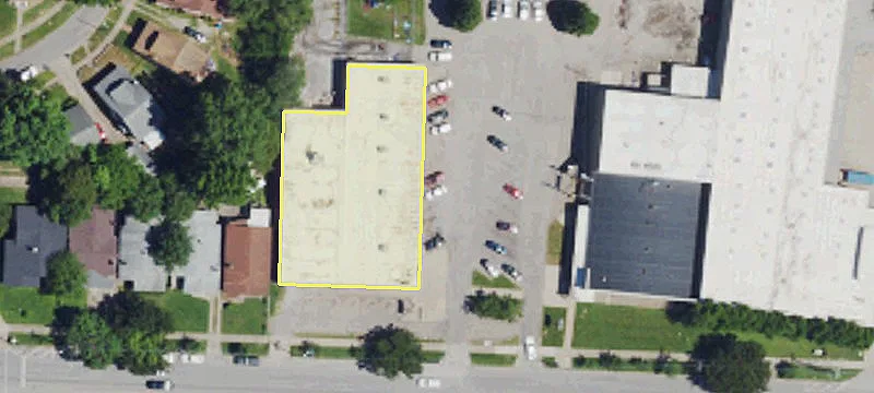 Prime Retail Center For Sale