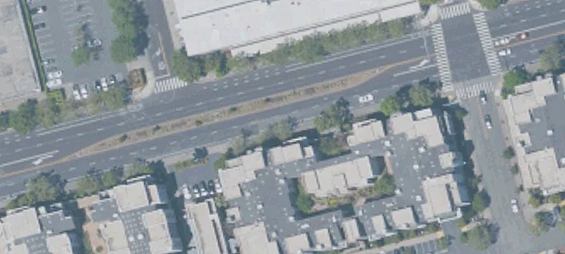 Retail Space with Strong Visibility