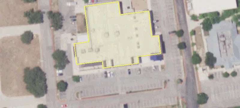 Retail Property in Upscale Area