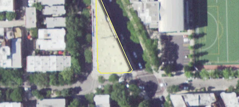 Retail Space in Lincoln Park