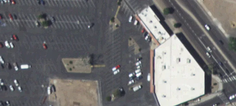 Retail Space in El Super Plaza