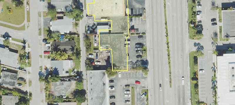 Freestanding Building in Lauderhill