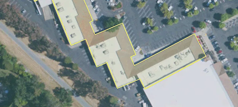 Retail Space in Alamo Plaza