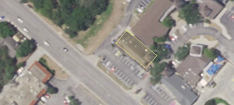 Retail/Office Space in High-Traffic Plaza