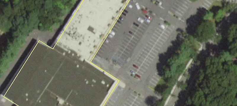 Dix Hills Retail Space Available