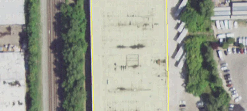 Chicago Warehouse with Outside Storage