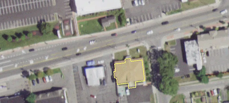 301,778 SF Shopping Center