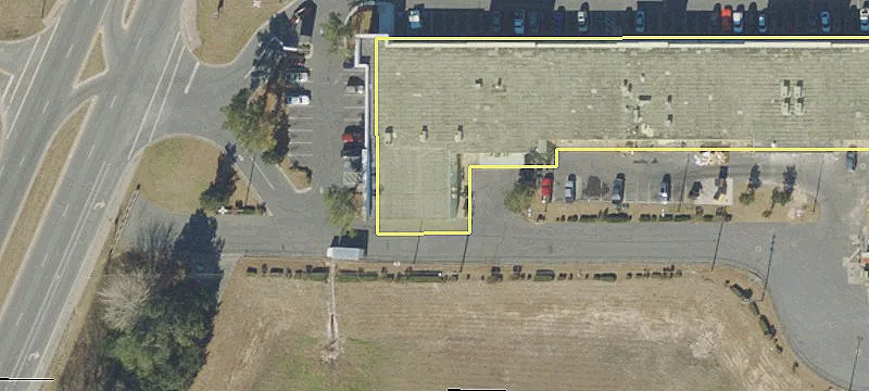 Retail Space in Publix-Anchored Center