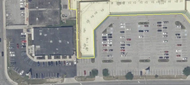 Retail Space in Coliseum Shoppes