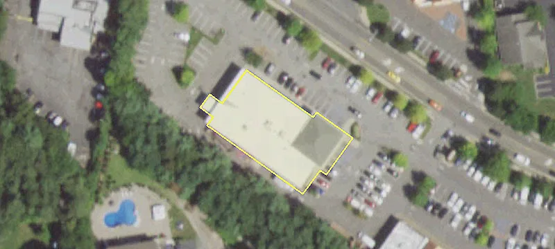 Retail Space in Busy Center