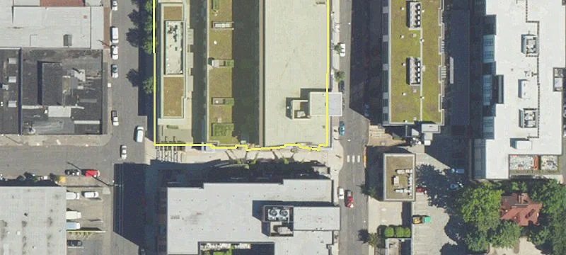 Retail Space in Vibrant Marketplace