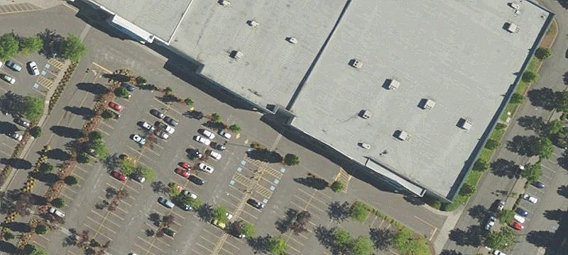 Retail Space in Tanasbourne Area