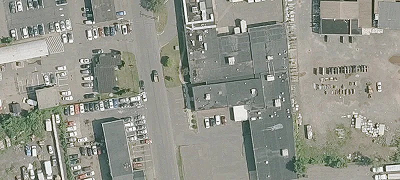 Hartford Warehouse with Retail Exposure