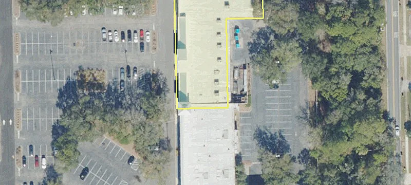 Retail Space in High-Traffic Plaza