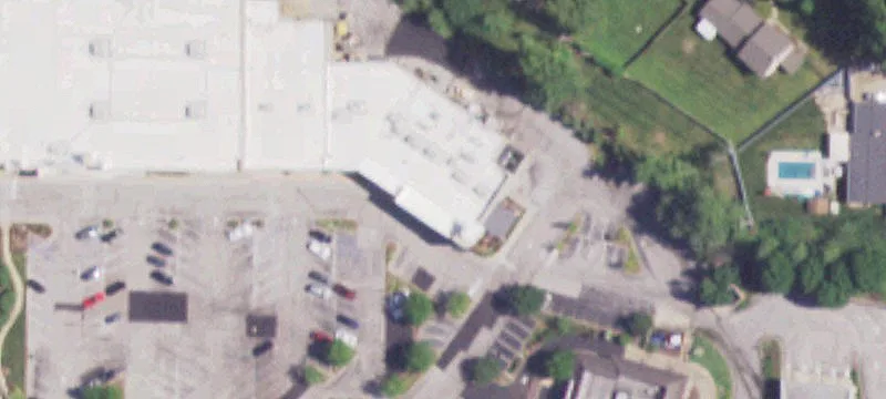 Retail Space in Des Peres