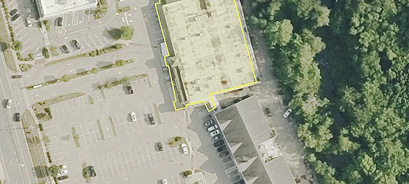Retail Space with High Visibility